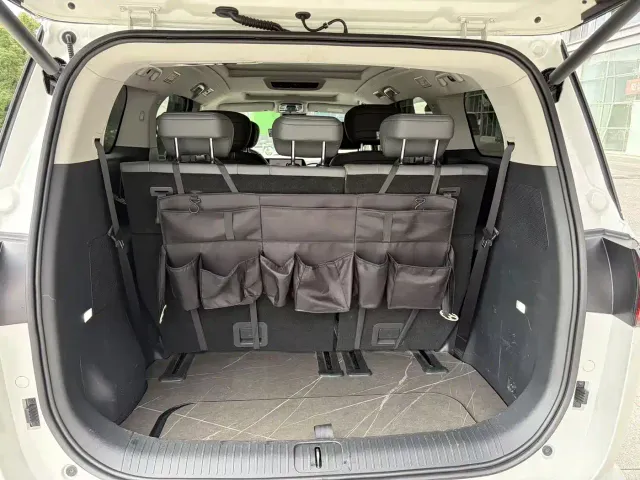 JAC Refine RF8 PHEV — Фото автомобиля 10