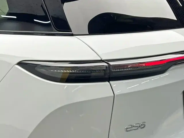 Nio ES6 — Фото автомобиля 10