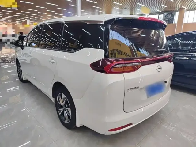 GAC Trumpchi M6 — Фото автомобиля 4