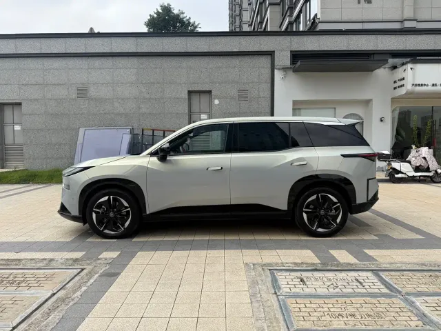 Toyota BoZhi 3X — Фото автомобиля 18