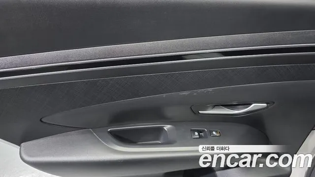 Hyundai Tucson Tucson (NX4) Бензин 1.6 турбо 2WD — Фото автомобиля 24