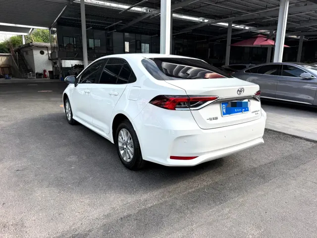 Toyota Corolla — Фото автомобиля 6