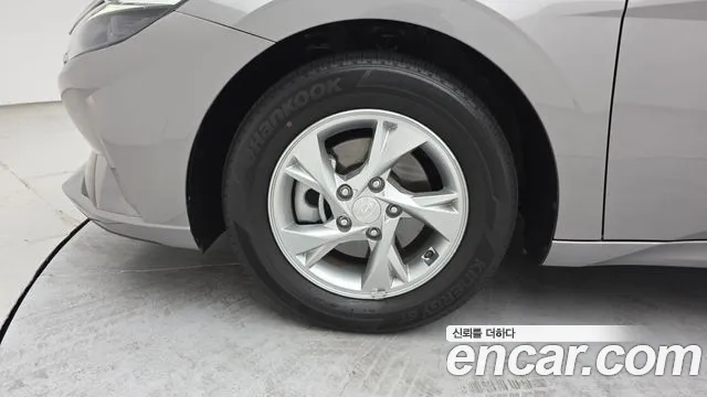 Hyundai AVANTE Avante (CN7) — Фото автомобиля 5