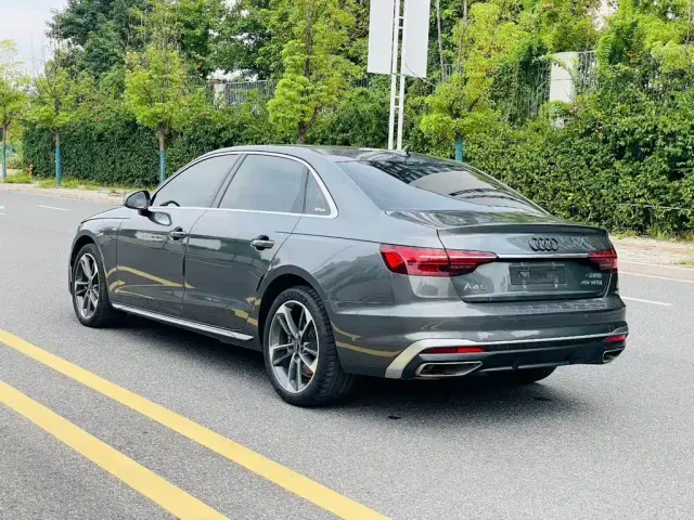Audi A4L — Фото автомобиля 22