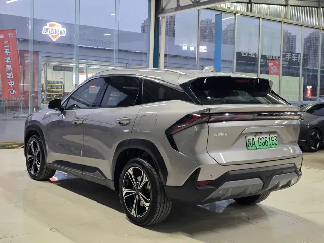Geely Galaxy L7 — Фото автомобиля 17