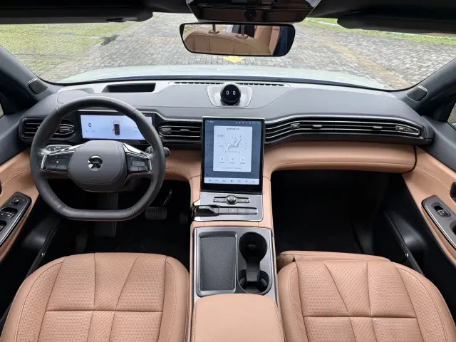 Nio ES8 — Фото автомобиля 7
