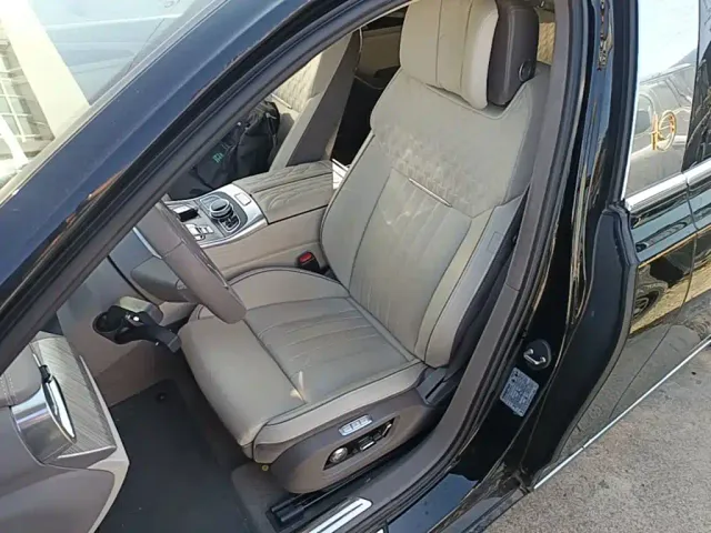 Hongqi H9 — Фото автомобиля 14