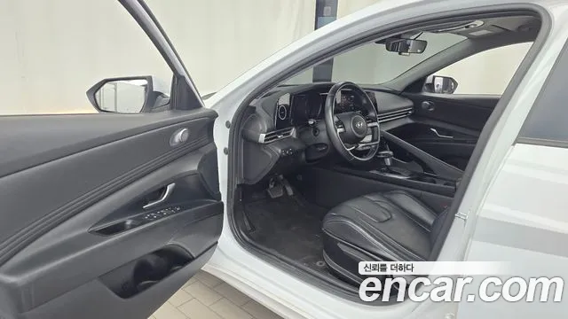 Hyundai Avante CN7 — Фото автомобиля 10