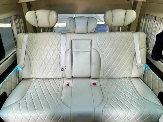 Toyota HIACE — Фото автомобиля 15