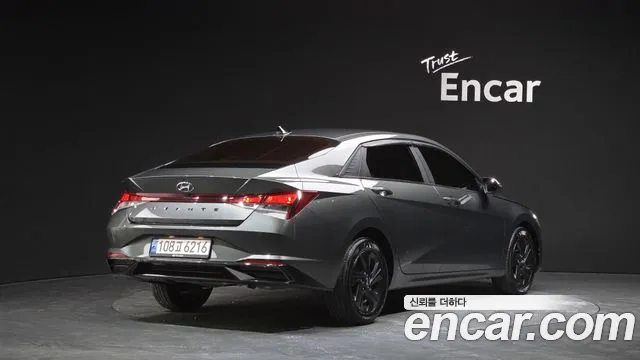 Hyundai Avante — Фото автомобиля 2