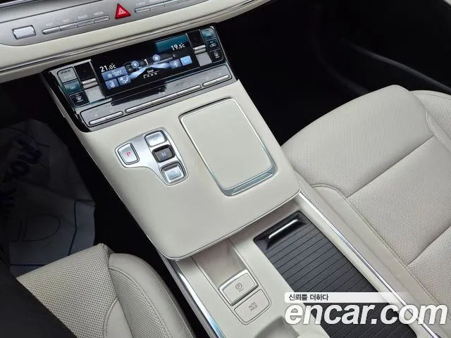 Hyundai Grandeur (New) Hybrid — Фото автомобиля 9