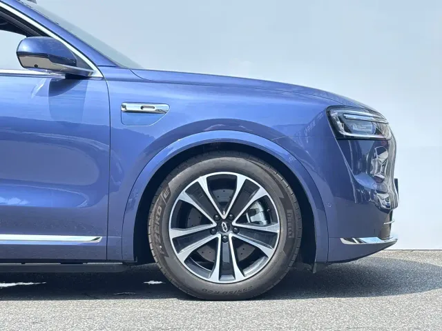 Aito M7 — Фото автомобиля 6