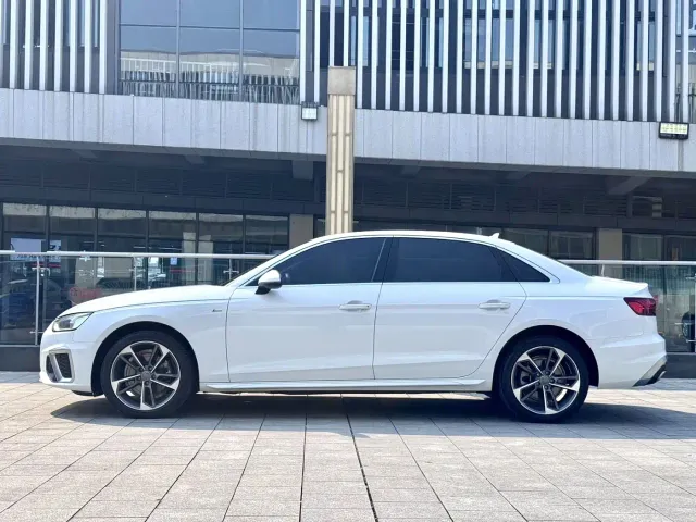 Audi Audi A4L 2021 40 TFSI Premium Life Edition — Фото автомобиля 3