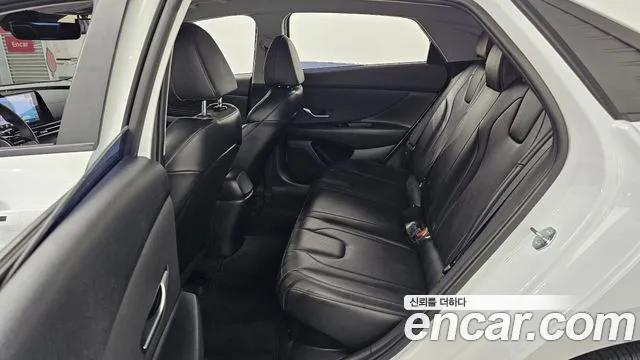 Hyundai Avante CN7 — Фото автомобиля 18