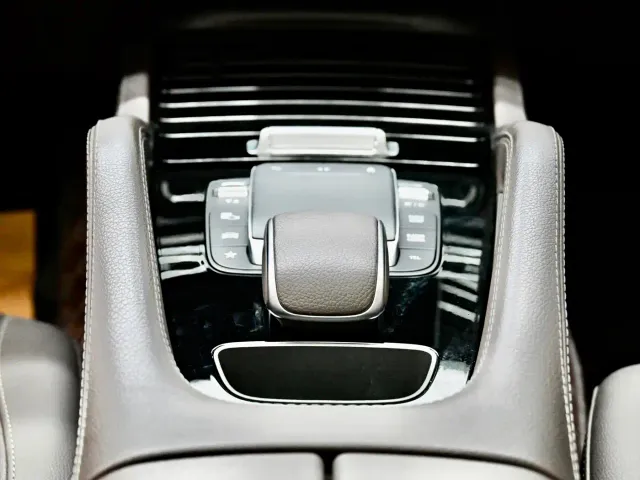 Mercedes-Benz GLE-Class — Фото автомобиля 9