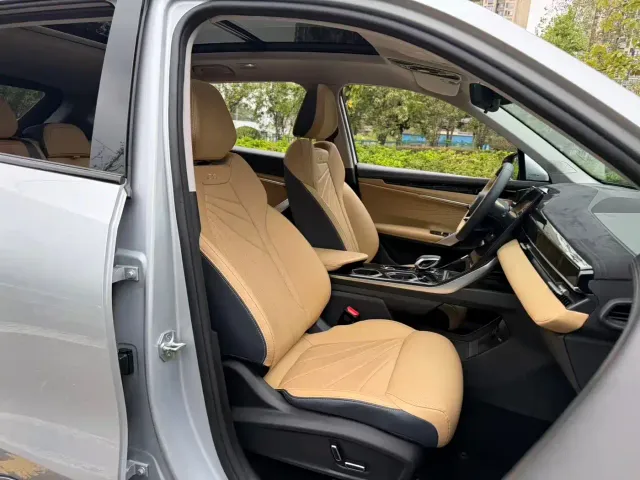 Geely Boyue L — Фото автомобиля 20