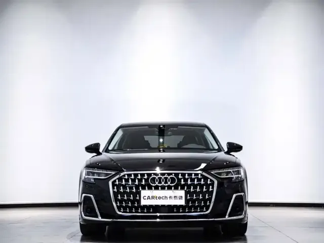 Audi A8 — Фото автомобиля 4