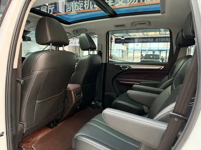 GAC Trumpchi M6 — Фото автомобиля 12