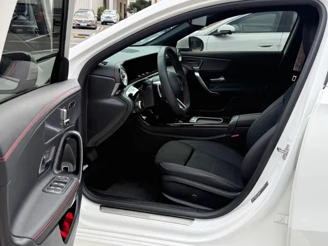 Mercedes-Benz A-Class — Фото автомобиля 10