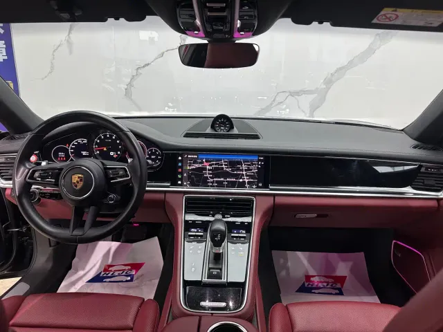 Porsche Panamera — Фото автомобиля 10