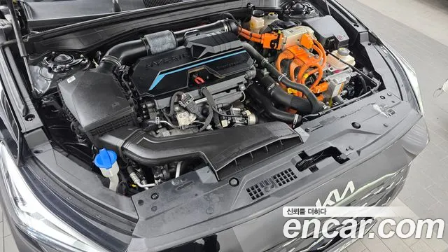 Kia K8 Hybrid — Фото автомобиля 6