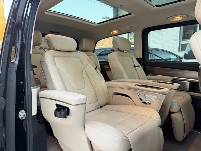 Mercedes-Benz V-Class — Фото автомобиля 20