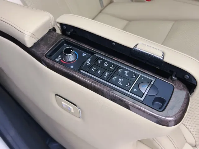 Toyota Vellfire — Фото автомобиля 17
