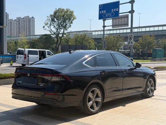 Honda Accord — Фото автомобиля 11