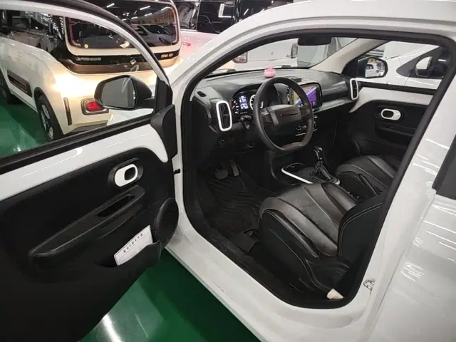 Roewe Clever — Фото автомобиля 15