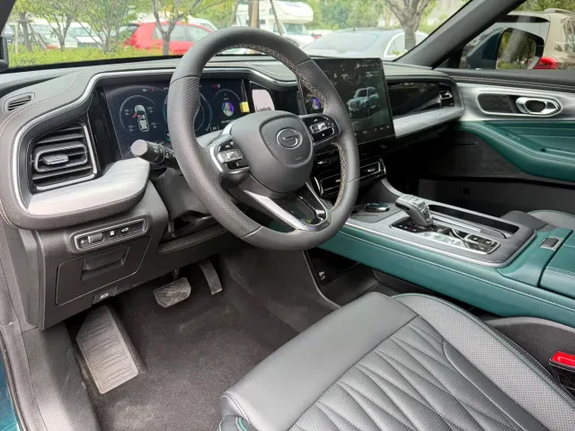 GAC Trumpchi GS8 — Фото автомобиля 12
