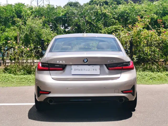 BMW 3 Series — Фото автомобиля 5