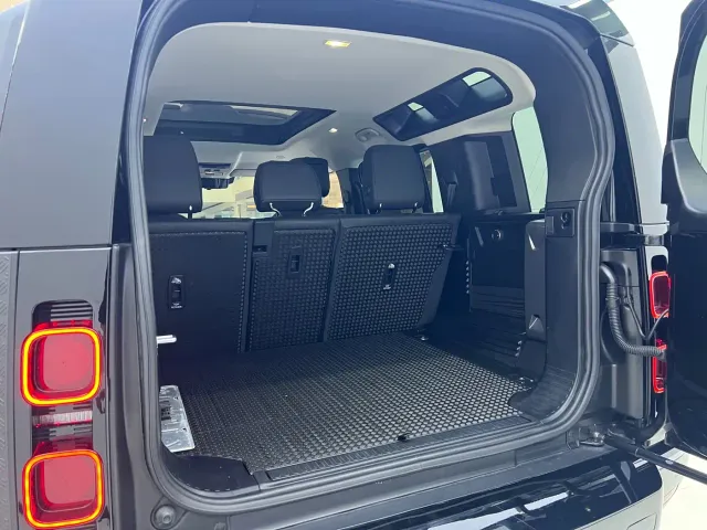 Land Rover Defender — Фото автомобиля 27