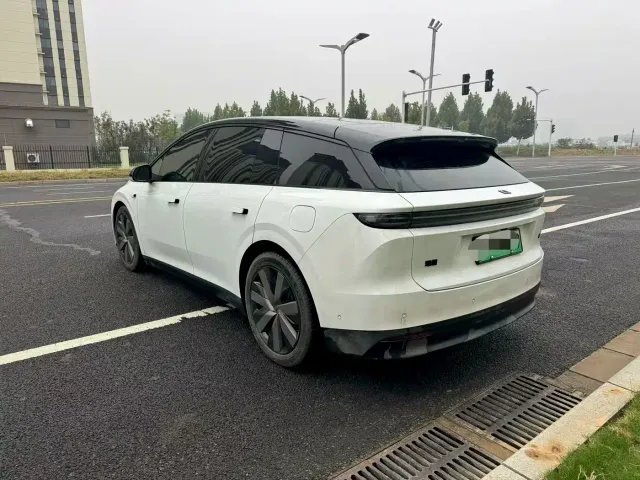 Li Auto i6 — Фото автомобиля 7