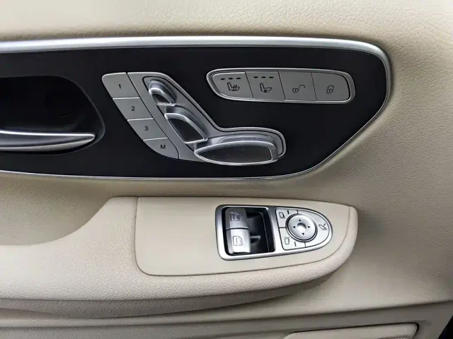 Mercedes-Benz V-Class — Фото автомобиля 9