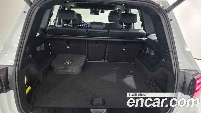 Mercedes-Benz EQB — Фото автомобиля 4