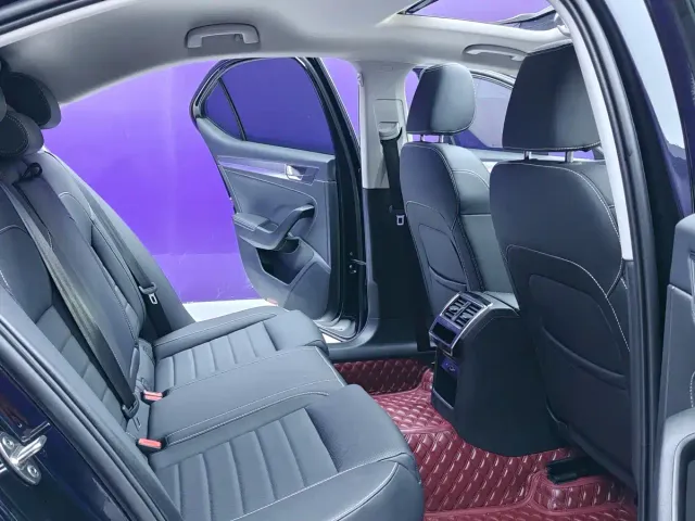 Skoda Superb — Фото автомобиля 8
