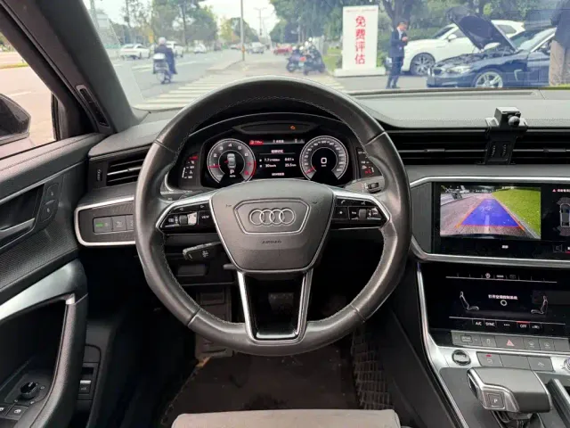 Audi A6L — Фото автомобиля 14