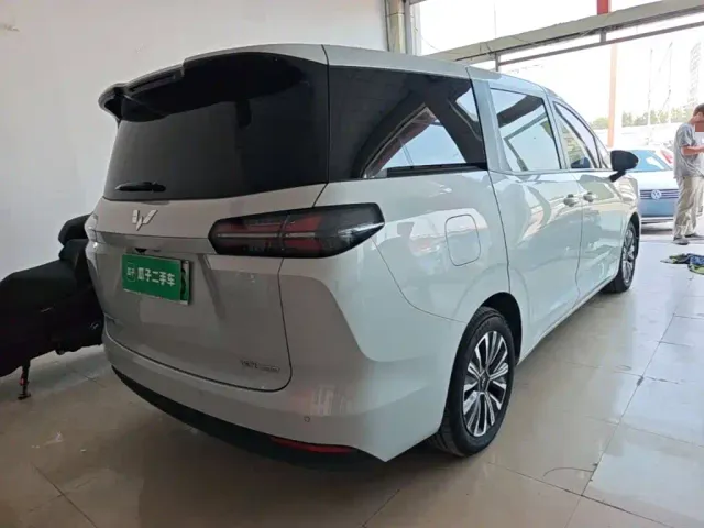 Wuling Starlight 730 — Фото автомобиля 6
