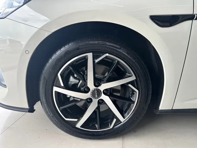 BYD Seal 07 DM-i — Фото автомобиля 6