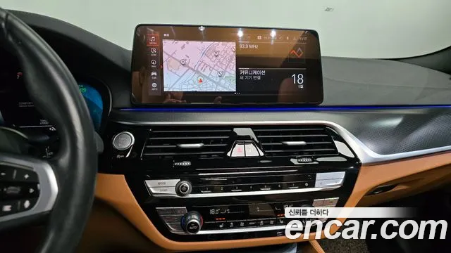 BMW 5 Series G30 — Фото автомобиля 12