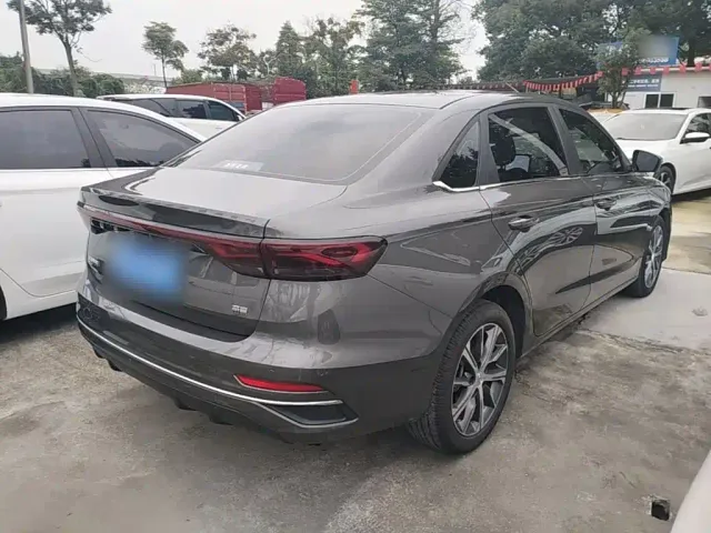 Geely Emgrand — Фото автомобиля 6