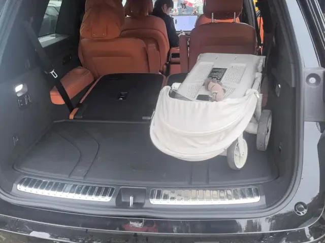 Li Auto L9 — Фото автомобиля 4