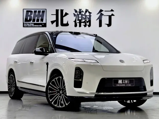 Nio ES8 — Фото автомобиля 3