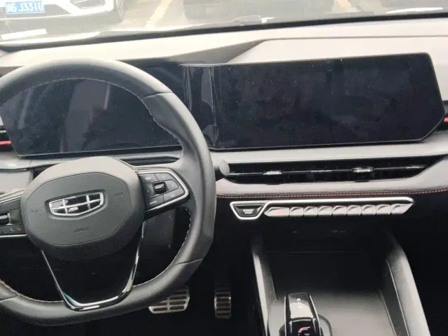 Geely Binrui — Фото автомобиля 6