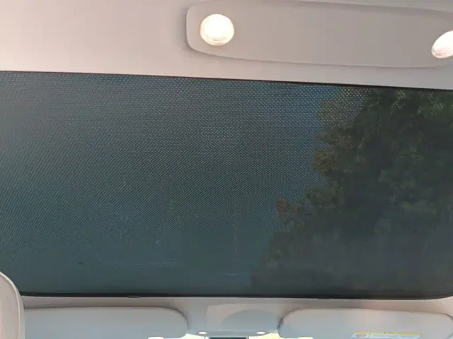 Tesla Model 3 — Фото автомобиля 19