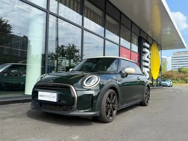Фотография автомобиля — MINI Hatch