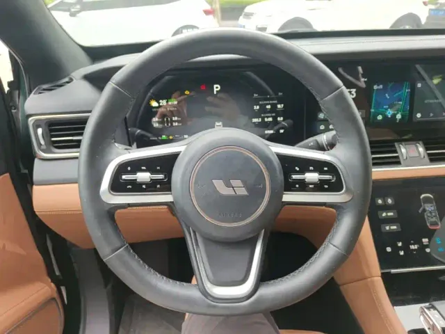 Li Auto ONE — Фото автомобиля 10