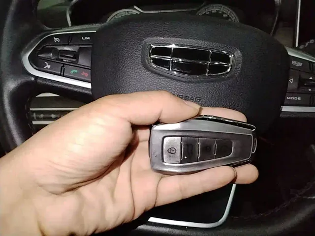 Geely Binyue — Фото автомобиля 8