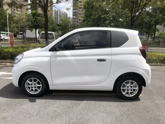 Roewe Clever — Фото автомобиля 11