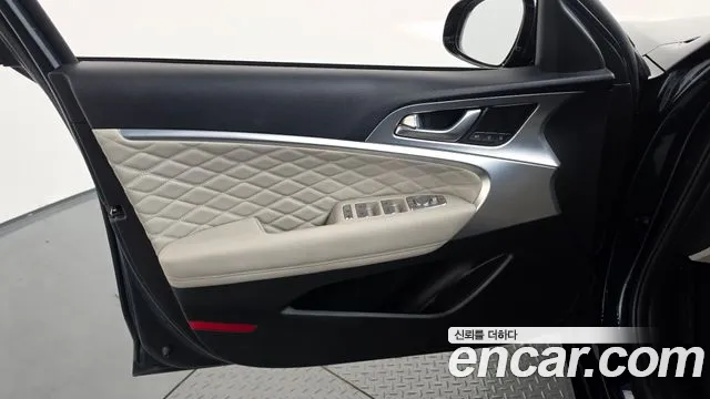 Genesis G70 The New Shooting Brake — Фото автомобиля 13